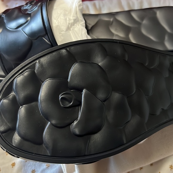 Valentino slides - Picture 7 of 8